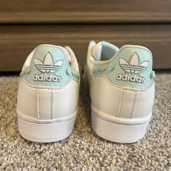 NWT NEW Womens Adidas x Lego Sneakers Size 7 Ice Mint Superstar Originals - Picture 4 of 7